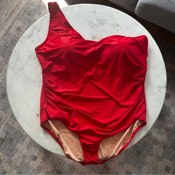 J.Crew Plus Size Sleek Ruched One-Shoulder One-Piece Swimsuit in Red Size 24 NWT - Picture 4 of 7